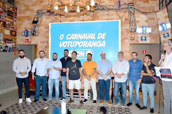 O grupo de empresários responsável pelo Carnaval recebeu ontem autoridades da cidade para anunciar as primeiras atrações  (A Cidade)