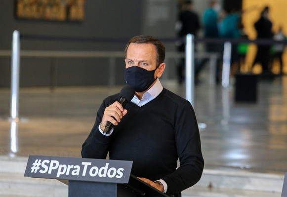 O decreto, assinado pelo governador João Doria, suspende o expediente das repartições públicas estaduais (Foto: Governo do Estado de SP)