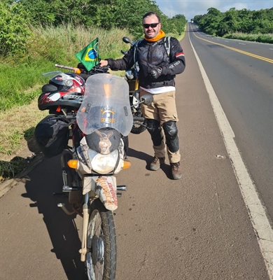 Richard Torsiano completou 2,8 mil km com uma moto de 110 cilindradas — (Foto: Foto: Richard Torsiano)