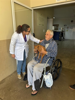 A iniciativa, repleta de sensibilidade, reforça o compromisso da Instituição com o cuidado humanizado e o bem-estar emocional de seus pacientes.   Foto: Santa Casa