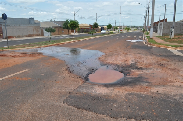 Vazamentos no Pacaembu estão com os dias contados; empresa deve resolver o problema em 30 dias (Foto: A Cidade)