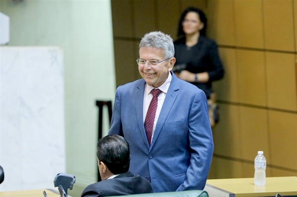 Deputado Carlão foi o primeiro a ser ouvido sobre a nomeação do Osvaldo Carvalho para a Saev. E deu sinal verde (Foto: Assessoria)