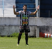 Precisando da vitória, o Clube Atlético Votuporanguense joga na manhã deste domingo contra a Portuguesa na Arena Plínio Marin (Foto: Rafael Bento/CAV) 