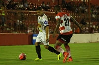 Linense e Votuporanguense jogaram na noite desta sexta-feira (1º) em Lins (Foto: Rafael Bento/CAV)