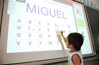 Na cidade, todas as unidades de ensino mantidas pela Secretaria Municipal da Educação contam com equipamentos como lousas digitais e conexão à internet (Foto: Divulgação/Prefeitura de Votuporanga)