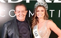 O concurso de Miss Rio Preto, domingo passado, teve todas as digitais do padre Silvio Roberto (Foto: Arquivo pessoal)