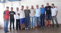 Além de leite, foram doados 25 quilos de alimentos (Foto: Divulgação/Santa Casa de Votuporanga)