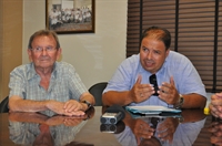 Alberto Casali e Waldecy Bortoloti, durante a apresentação dos números na tarde de ontem