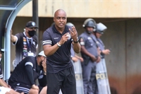 O técnico da equipe, Rodrigo Cabral, destacou a vontade e disposição do elenco do MoleCAv durante as partidas (Foto: Rafael Bento/CAV)