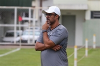 Técnico Marcelo Henrique tem a chance de observar mais um teste do CAV nesta sexta-feira (Foto: Rafael Bento/ CAV)