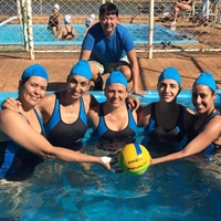 A equipe medalha de prata votuporanguense é formada pelas atletas Taís (capitã), Daniela, Hélen, Cristiane e Ronyse (Foto: Prefeitura de Votuporanga)