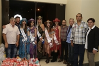 Ailton Gibin, Douglas Tolentino, as vencedoras do concurso, Rodrigo Beleza, Nomura, Casão e Beto Ferraz 