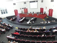 Ao que tudo indica o início do ano legislativo será quente na Câmara Municipal de Votuporanga (Foto: Jornal A Cidade)