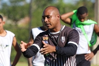 O técnico do MoleCAV, Rodrigo Cabral, falou que a coletividade do elenco foi essencial para que o resultado chegasse  (Foto: Rafael Bento/CAV)