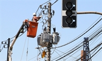 Na semana passada, uma das quedas de energia demorou cerca de trinta minutos e prejudicou o trabalho de várias pessoas  (Foto: Agência Brasil)