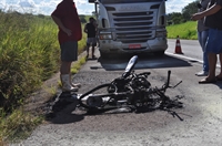 O A Cidade cobriu este acidente na época e registrou imagens de como a motocicleta ficou (Foto: A Cidade)