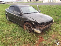 Ninguém se feriu na colisão entre um automóvel e um caminhão na rodovia Euclides da Cunha (Foto: A Cidade)