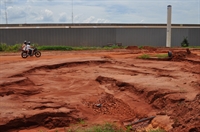 Obra estava prevista para ser entregue em outubro do ano passado e depois foi prorrogada (Foto: A Cidade)