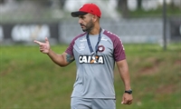 Rafael Guanaes está pressionado no Athletico (Foto: Miguel Locatelli/Athletico)