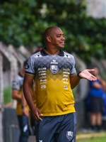 Técnico do Cavinho lamenta erros no início do jogo, mas parabeniza elenco alvinegro