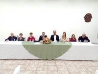 Mesa diretiva, Sebastião Ventura e Ana, tesoureiros, Luiz Chiquetto e Regina, presidente 2022/2023, Elias Mota e Érica, Presidente 2023/2024, Elcio Vicentini e Meire, Diretor Social