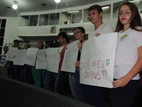 Manifestação gerou comoção dos vereadores, que prometeram cobrar providências para solução da situação