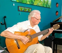 Amilar Riva apresenta um recital com um repertório composto de músicas clássicas de diversos países do continente Americano  (Foto: Reprodução)