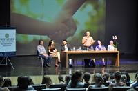 O evento voltado para a capacitação dos educadores, responsáveis pelos anos iniciais, com alunos de 0 a 3 anos, teve início pela manhã com a presença do Prefeito João Dado (Foto: Divulgação/Prefeitura de Votuporanga)