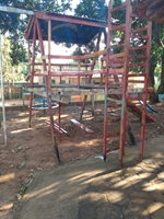 O parquinho do Recanto Tia Marlene está em situação precária, por isso precisa de ajuda (Foto: Recanto Tia Marlene)