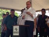 Alckmin visitou Santa Albertina (SP) durante evento para inaugurar creches (Foto: Priscila Mota/TV TEM)