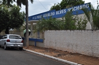 Sete profissionais da educação da escola de Álvares Florence, testaram positivo para Covid-19 (Foto: A Cidade)