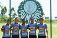 A Votuporanguense treinou na manhã de ontem no CT da base do Palmeiras, em Guarulhos; CAV joga nesta quarta-feira (Foto: Rafael Nascimento/CAV)