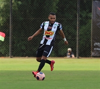 O atacante que está no Pouso Alegre, por meio de um empréstimo, que vai até o fim de março, não foi liberado para jogar no CAV (Foto: Rafael Bento/CAV)