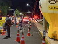 A ação, que teve lugar na última sexta-feira (1), abordou 1.059 veículos no cruzamento das Avenidas dos Bancários e José Marão Filho (Foto: Divulgação)