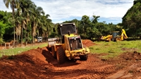 Secretaria de Obras retirou a ponte para fazer os reparos necessários e retomar o acesso através dela (Foto: Prefeitura de Votuporanga)