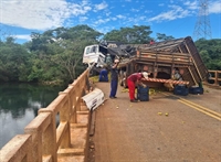  Roberto Leite, 25 anos, morador de Parisi, morreu após se envolver em um grave acidente entre dois caminhões e uma carreta (Foto: Jornal Cidadão)