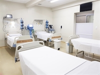 Espaços físicos, equipamentos e equipes médicas foram remanejados a fim de atender pacientes (Foto: Santa Casa de Votuporanga)