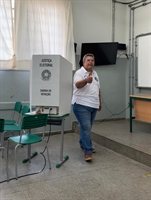 Carlão Pignatari votou na tarde deste domingo, na escola estadual Escola Estadual "Dr. José Manoel Lobo" (Foto: A Cidade)