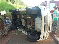 Motorista teria tentado ultrapassagem e perdido controle da direção (Foto: Divulgação / Correio de SantaFé)