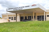 As chaves do aeroporto de Votuporanga agora foram, de fato, entregues para a iniciativa privada  (Foto: A Cidade )