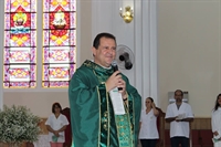 O padre Gilmar Antônio Fernandes Margotto, pároco da Catedral Nossa Senhora Aparecida, completa neste sábado os seus 23 anos de vida sacerdotal (Foto: Divulgação/Catedral de Votuporanga)