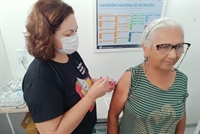 Jales tem doses da vacina XBB, conhecida como Spikevax monovalente, que substituirá todas as outras anteriormente utilizadas contra o vírus da pandemia (Foto: Prefeitura de Jales)