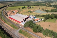 Essa evolução permitiu à empresa conquistar importantes parceiros e atender grandes instituições e empresas, entre elas SESI, SENAI, USP, UNESP, JBS e Frango Rico