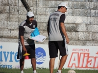 Técnico Marcelo Henrique e seu auxiliar Éder Delarice devem discutir hoje planejamento para fase final