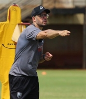 Técnico Rogério Corrêa analisa e aponta times que podem brigar de “igual para igual” com a Votuporanguense pelo acesso  (Foto: Rafael Bento/CAV)