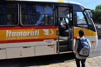 Alunos residentes na Zona Rural de Votuporanga recebem o transporte gratuito da Prefeitura 
