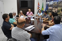 A assinatura dos termos de colaboração deverá beneficiar mais de 150 pessoas atendidas por essas entidades (Foto: Prefeitura de Votuporanga)