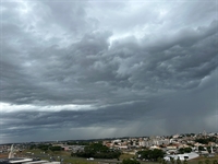 Primeira frente fria do ano chega no domingo e temperatura despenca em Votuporanga