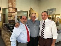 José Marques, Osvaldo Nichio Júnior e Luiz Flávio Gomes no restaurante Caipirão (Foto: A Cidade)