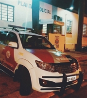 Representantes dos dois supermercados, bem como  o indiciado, compareceram na Central de Flagrantes (Foto: Arquivo/Polícia Militar)